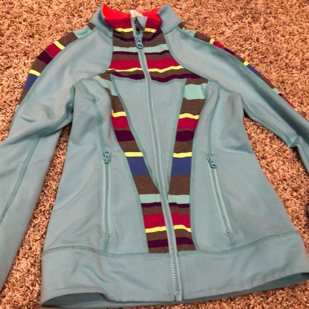 Ivivva girls size 10 sweatshirt.